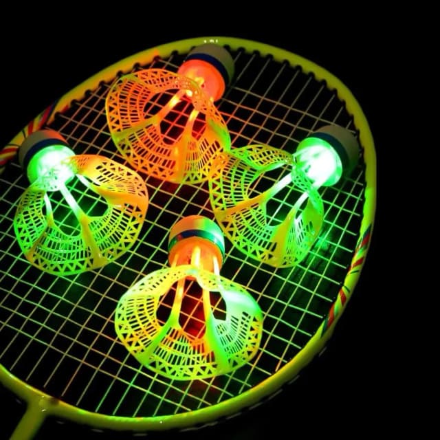 Volants de badminton LED qui brillent dans le noir (paquet de 1/2/5) : oiseaux coupe-vent – Idéal pour l'entraînement et le jeu nocturne