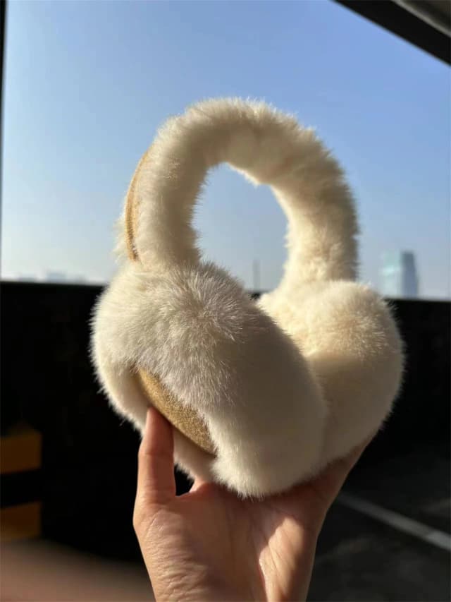 Cache-oreilles doux et moelleux, mode populaire pour hommes et femmes, Imitation fourrure de lapin de haute qualité, accessoires d'hiver de noël