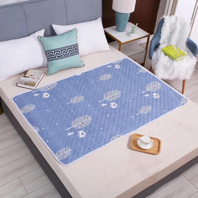 Tapis de matelas lavable 50x70cm pour bébés et tout-petits, protection de lit mignonne à motif de dessin animé, sous-couche de lit respirante en tissu pour couches et urine