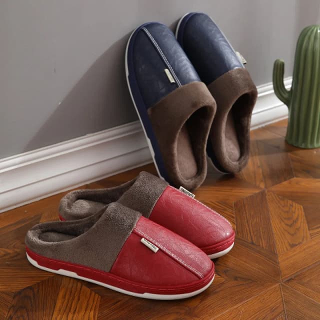 Pantoufles d'intérieur en cuir PU pour hommes et femmes, pantoufles d'intérieur décontractées, imperméables et chaudes en fourrure, chaussures de Couple, chaussures de Couple moelleuses