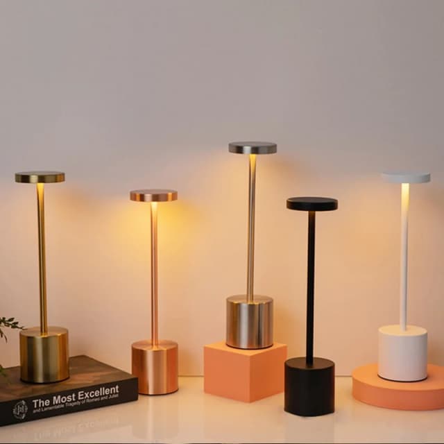 Lampe de Table Qingba de Luxe, Luminaire Décoratif d'Nik, Idéal pour un Bar ou une Salle à Manger