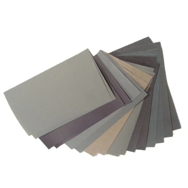 Lot de 15 papiers abrasifs de différentes granulométries (400, 600, 3000, 800, 1000, 1200, 1500, 2000, 2500) pour ponçage à sec ou à l'eau – Outils abrasifs