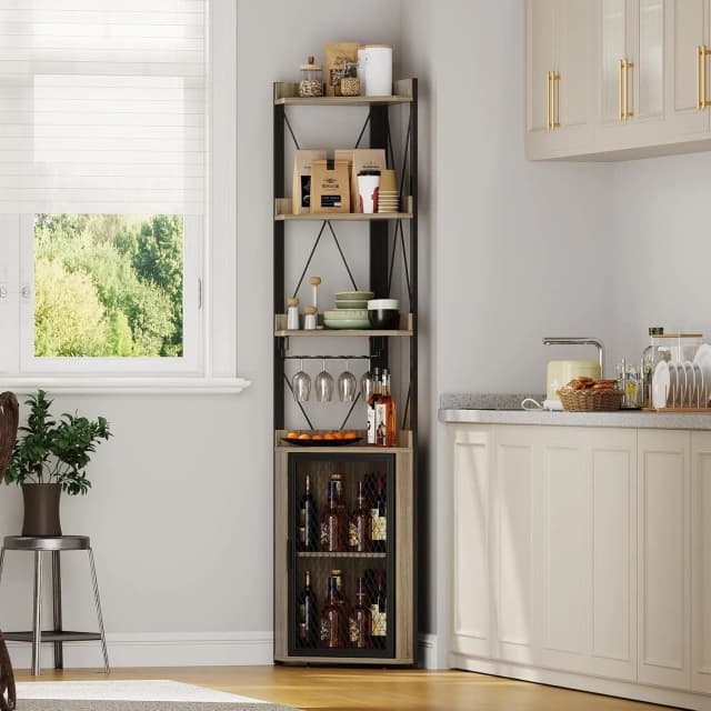 Meuble bar d'angle de 69 pouces de hauteur avec 5 étagères, armoire à liqueurs de style farmhouse avec porte-bouteilles et porte-verres, porte de grange gain de place