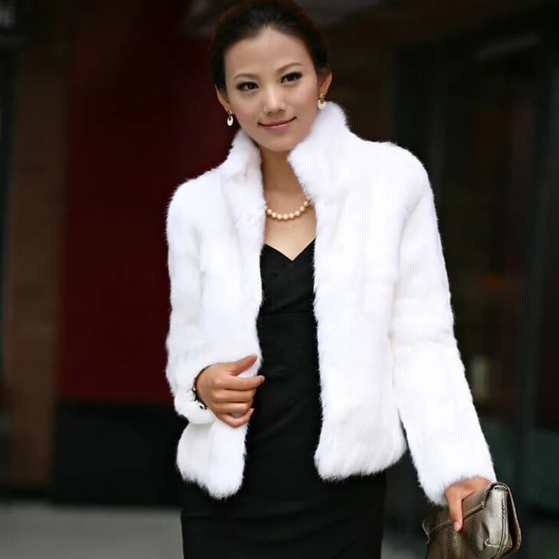 Noir blanc fausse fourrure manteau femmes automne hiver haute qualité courte Imitation fourrure veste femme nouveau vêtement d'extérieur en peluche